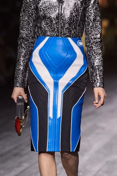Look 45